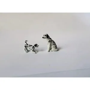 Figures-A1321 - 2 DALMATIONS - Quality Trains and Accessories Galore