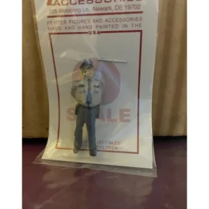 Figures-a1601 - Policeman Walking Beat - Quality Trains and Accessories Galore