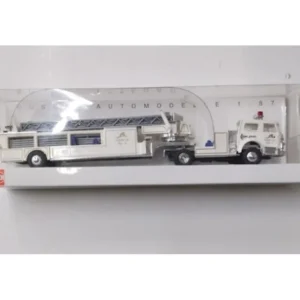 Busch 46006 1:87 LaFrance w/Ladder White Fire Truck - Quality Trains and Accessories Galore