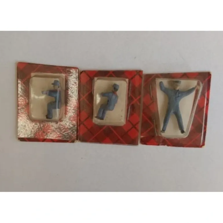 Campbell Scale Models L-3 Lot of 3 O Scale Figures. Fireman, Engineer, Brakeman - Quality Trains and Accessories Galore