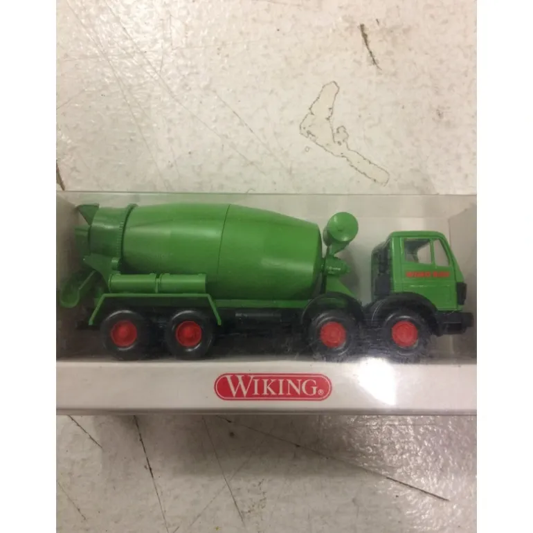 Wiking 681 1:87 HO 4-Axle Cement Truck - Quality Trains and Accessories Galore> Sale