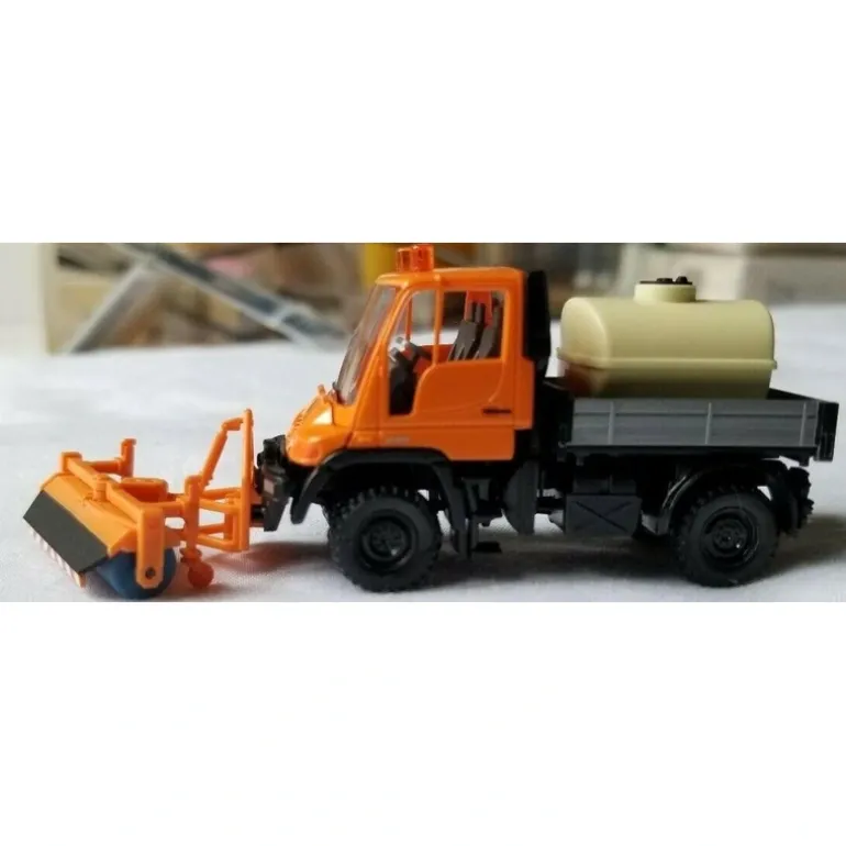 Wiking 6464038 HO Unimog U 400 W/ Street Sweeper - Quality Trains and Accessories Galore> Outlet